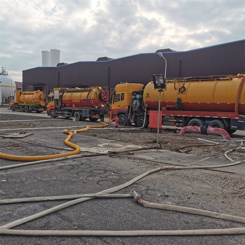 临河污水池清理