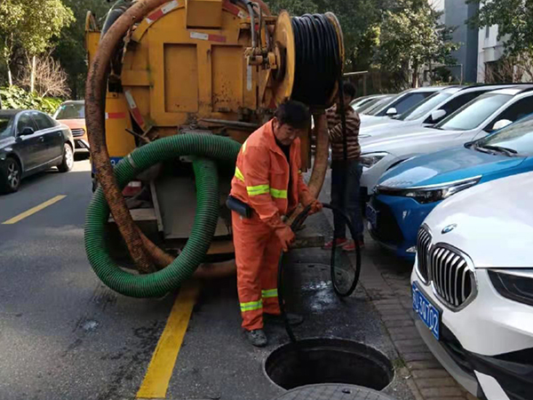 临河排污管道清淤